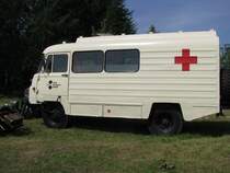Mehrzweckwagen ROBUR  ... des DRK aus dem Landkreis Prignitz beim 13. Perleberger Oldtimer- und Militrfahrzeugtreffen, Flugplatz Perleberg 10.07.2011

