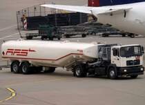 Tankfahrzeug  126  ~  AFS , EDDL-DUS, Dsseldorf, 22.05.2008, Germany 

