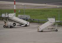 Fluggasttreppe  30 & 72 , EDDL-DUS, Dsseldorf, 22.05.2008, Germany 
