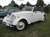 Cabrio DKW-AutoUnion .... aus dem Landkreis Demmin beim Oldtimer-Treffen, anllich des Mhlenfestes in Gnoien am 25.06.2011

