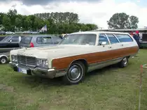 Gro�raumlimousine CHRYSLER .... aus dem Landkreis Bad Doberan beim Oldtimer-Treffen, anl��lich des M�hlenfestes in Gnoien am 25.06.2011
