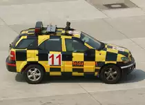 Vorfeldaufsicht  11 , EDDL-DUS, D�sseldorf, 29.04.2011, Germany 

