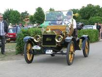 Cabrio Ford A aus dem Landkreis Dessau-Rolau bei der Oldtimer-Show in Paaren/Glien am 12.06.2011
