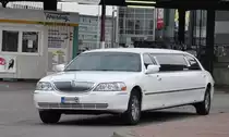 Eine Strectchlimousine am ZOB in Hannover am 12.07.2011.