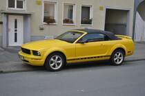 Gelber Ford Munstang in Hameln/Niedersachen, am 12.07.2011.