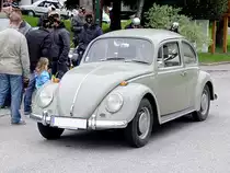 VW-K�fer-1300 erreicht die Oldtimerveranstaltung  Stehrerhof ;110703