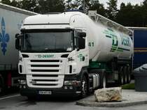 Scania R420 mit Siloauflieger von  Desert  aus Frankreich auf der Rastanlage Kammersteiner Land an der A6, 02.06.2011