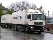 MAN-RTGA18.430 wird in K�rze den abgestellten Einachsanh�nger ankuppeln; 080429