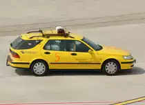 Sonderfahrzeug  5  ~ Sarys Friction Tester, EDDL-DUS, D�sseldorf, 29.04.2011, Germany 

