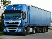 Iveco Stralis 420  Bernhard H�velmann  abgestellt in einem Industriegebiet in Crailsheim, 16.09.2010