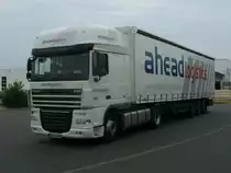 DAF XF-Sattelzug,am 13.Juli 2011,am Baumarkt in Bergen/R�gen. 