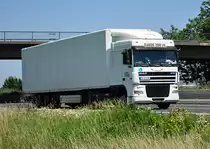 DAF XF 95.430 aus Bulgarien auf der A61 bei Miel - 28.06.2011