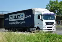 MAN TGX 18.440 auf der A61 bei Miel - 28.06.2011