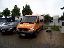 Ein Mercedes Benz Sprinter von Juwi in Wrrstadt am 19.07.11