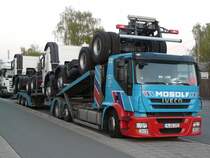 Iveco Stralis Autotransporter von Mosolf, abgestellt in Nrnberg, 17.04.2011