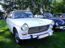 PEUGEOT-404;Baujahr 1973 am Sammelparkplatz der Wadholz-Classic2011;110717