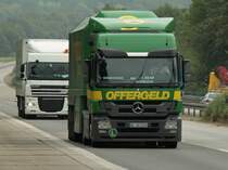 Mercedes Actros mit Glasauflieger am 26.07.2011 auf der A4 kurz vor der Niederlndischen Grenze.