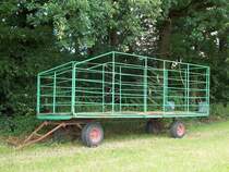Ackerwagen Heu - Strohballen Transport Anhnger auf einem Feld in Herten 19/07/2011