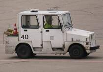 Schlepper  40 , EDDL-DUS, Dsseldorf, 22.05.2008, Germany 


