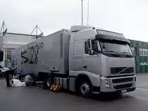 VOLVO FH-400; bei der Aufr�stung des �bertragungswagenaufliegers anl�sslich des Europa-League-Fu�ballspieles SV-Ried gegen Br�ndby in Ried;110728