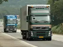 Volvo FH mit K�hlauflieger am 26.07.2011 auf der A4 kurz vor der Niederl�ndischen Grenze.