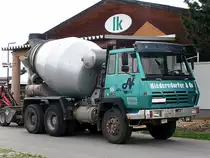 STEYR 32S28 liefert Fertigbeton zur Rieder Baumusterhalle;110701