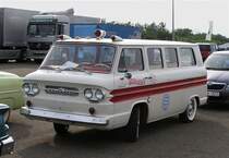 Chevrolet Apache Suburban, Bj: 1958. Foto: 05.06.2011, Ausstellung von Dreamcars Museum, WTCC Race auf dem Hungaroring 
