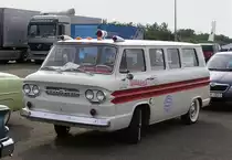 Chevrolet Apache Suburban, Bj: 1958. Foto: 05.06.2011, Ausstellung von Dreamcars Museum, WTCC Race auf dem Hungaroring 