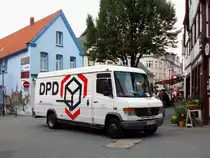 Mercedes Vario Transporter DPD mit Schiebet�r 22/07/2011