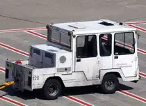 Schlepper  128 , EDDL-DUS, D�sseldorf, 03.08.2007, Germany 

