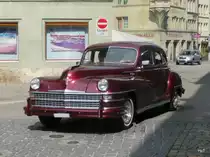 Oldtimer Chrysler unterwegs in der Stadt Fribourg am 05.08.2011