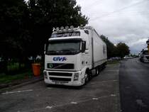 Ein Volvo Sattelzug auf einen Autobahn Parkplatz der A3 am 07.08.11