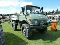 Unimog pr�sentiert bei der Oldtimerausstellung in Hofheim-Diedenbergen, August 2011 