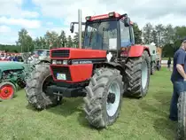 Case 956 XL pr�sentiert bei der Oldtimerausstellung in Hofheim-Diedenbergen, August 2011 