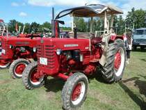 McCormick D 434 ist Gast bei der Oldtimerausstellung in Hofheim-Diedenbergen, August 2011
