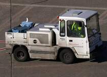 Schlepper  167 , EDDL-DUS, Dsseldorf, 09.02.2008, Germany 

