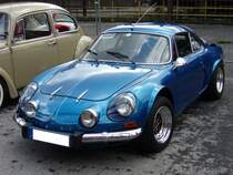 Renault Alpine A 110. 1961 - 1977. Dieser Sportwagen beherrschte ber Jahre die Ralleypisten der Welt. Es gab Lizenzbauten in Spanien und Bulgarien. Oldtimertreffen Kokerei Zollverein am 07.08.2011.