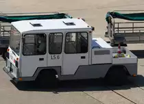 Schlepper  LS 6 , EDDL-DUS, D�sseldorf, 09.02.2008, Germany 

