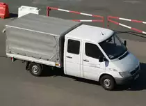 Sonderfahrzeug  D-US 297  ~ Kleinlaster, EDDL-DUS, D�sseldorf, 22.09.2010, Germany 

