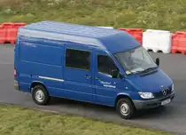 Sonderfahrzeug  D-US 876  ~ Kleinlaster, EDDL-DUS, D�sseldorf, 24.10.2009, Germany 

