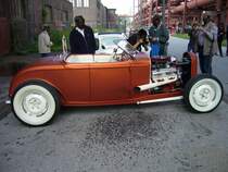 Profilansicht eines Hotrod auf Ford A Basis. Der Hotrod hat einen irren Sound. Oldtimertreffen Kokerei Zollverein am 07.08.2011.