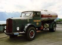 SAURER-Tanklaster am Genfer See, Sommer 1987. Scan vom Papierabzug.