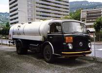 SAURER-Frontlenker als Tanklaster. Genfer See, Sommer 1987. Scan vom Papierabzug.