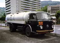 SAURER-Frontlenker als Tanklaster. Genfer See, Sommer 1987. Scan vom Papierabzug.