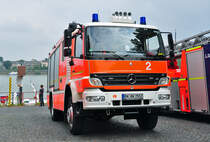 Mercedes TLF  Florian Bonn 02/24.1  am Rhein in Bonn - 26.07.2011