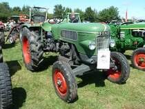 Fendt Farmer 1 Z steht bei der Oldtimerausstellung in Hochheim-Diedenbergen, August 2011