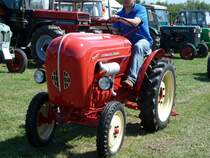 Porsche Diesel Junior in Schmalspurausfhrung auf dem Gelnde der Oldtimerausstellung in Hochheim-Diedenbergen, August 2011