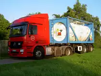 Mercedes Actros 1844 mit Hydrogen Tankanhnger der Firma Solvay 
(22.07.2011)