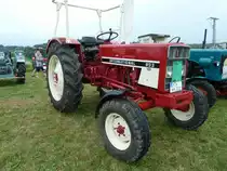 IHC 633 steht bei der Oldtimerausstellung in Taunusstein-Seitzenhahn, August 2011