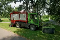 Ladog, die 1920 gegr�ndete schwarzw�lder Firma baut Fahrzeuge und Ger�te f�r Industrie, Landwirtschaft und Kommunalbetriebe, mit Dieselmotoren von VM und IVECO von 80-135PS, Aug.2011  